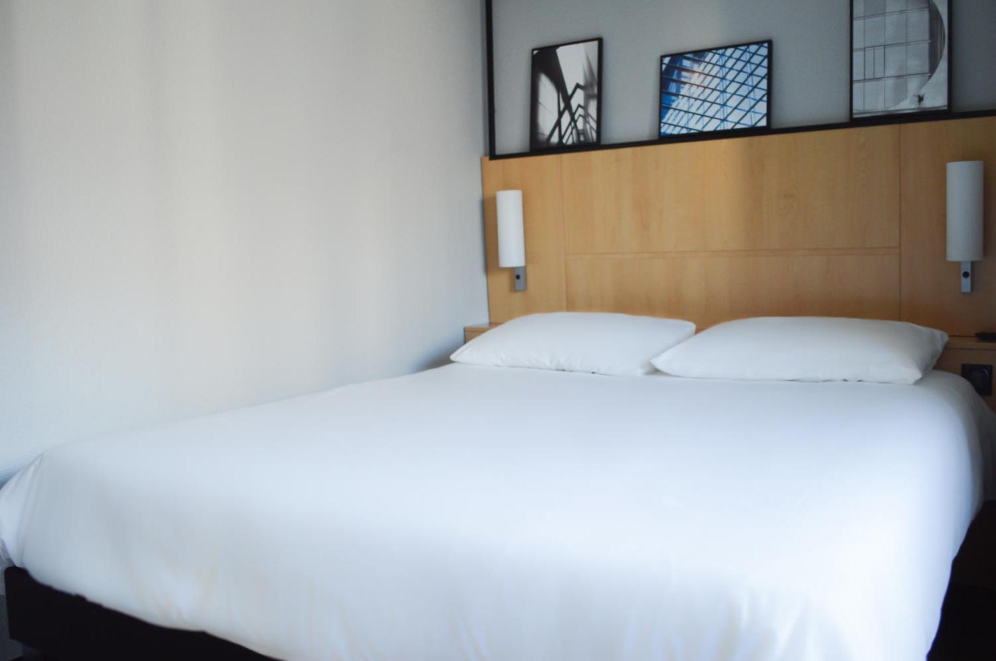 Ibis Tour Eiffel Cambronne 15eme Hotel 3*
