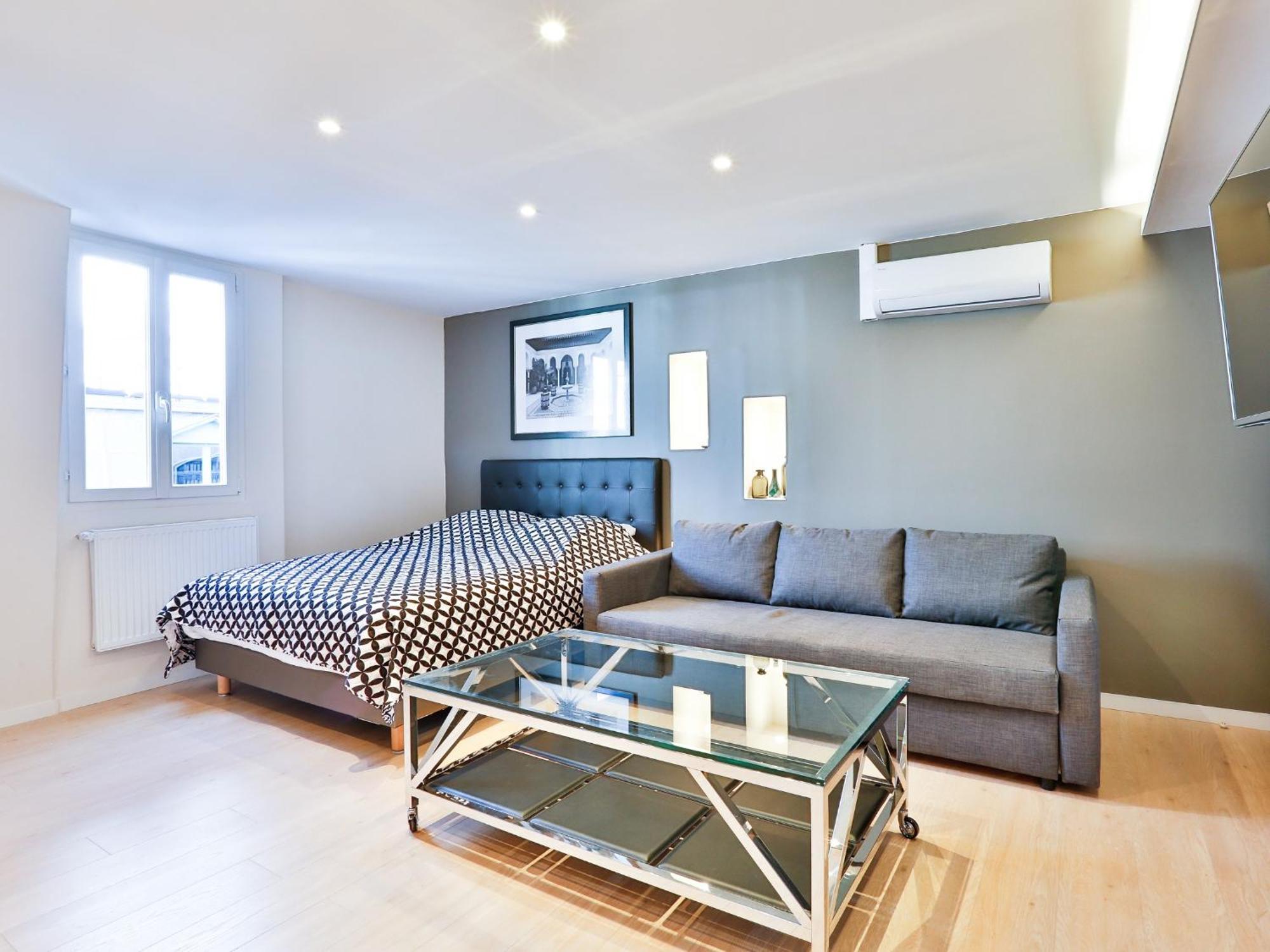 Blue Nights - Sebastopol Apartment *