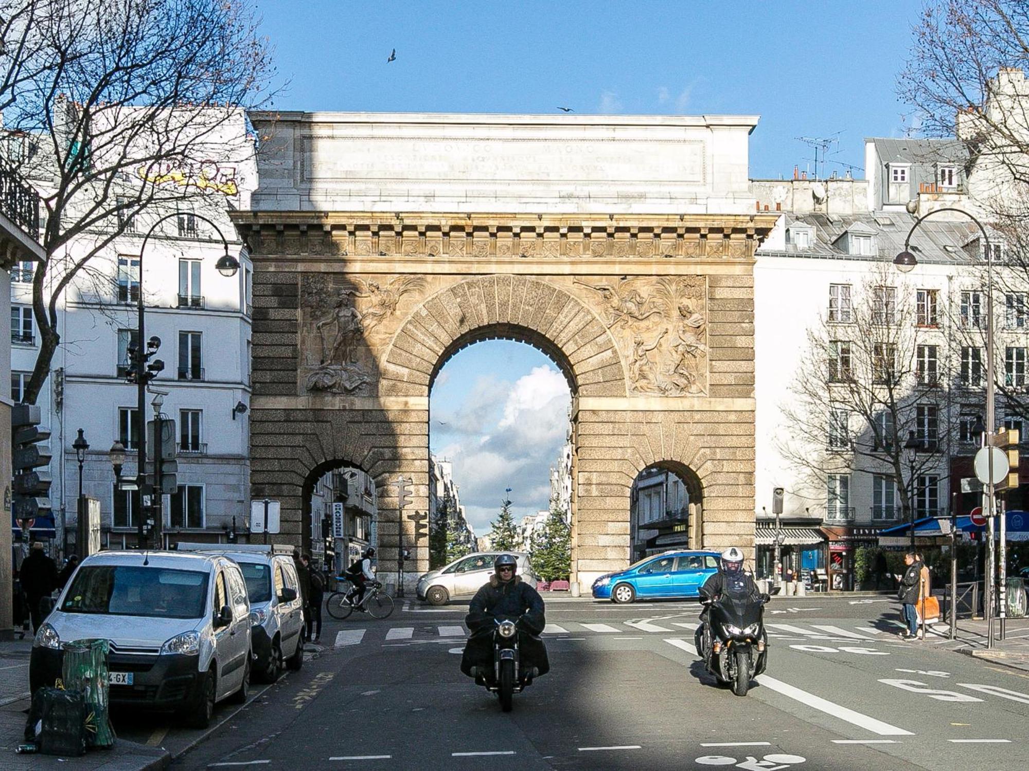 Blue Nights - Sebastopol Paris