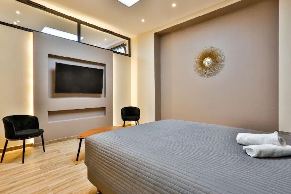 Blue Nights - Sebastopol Apartment