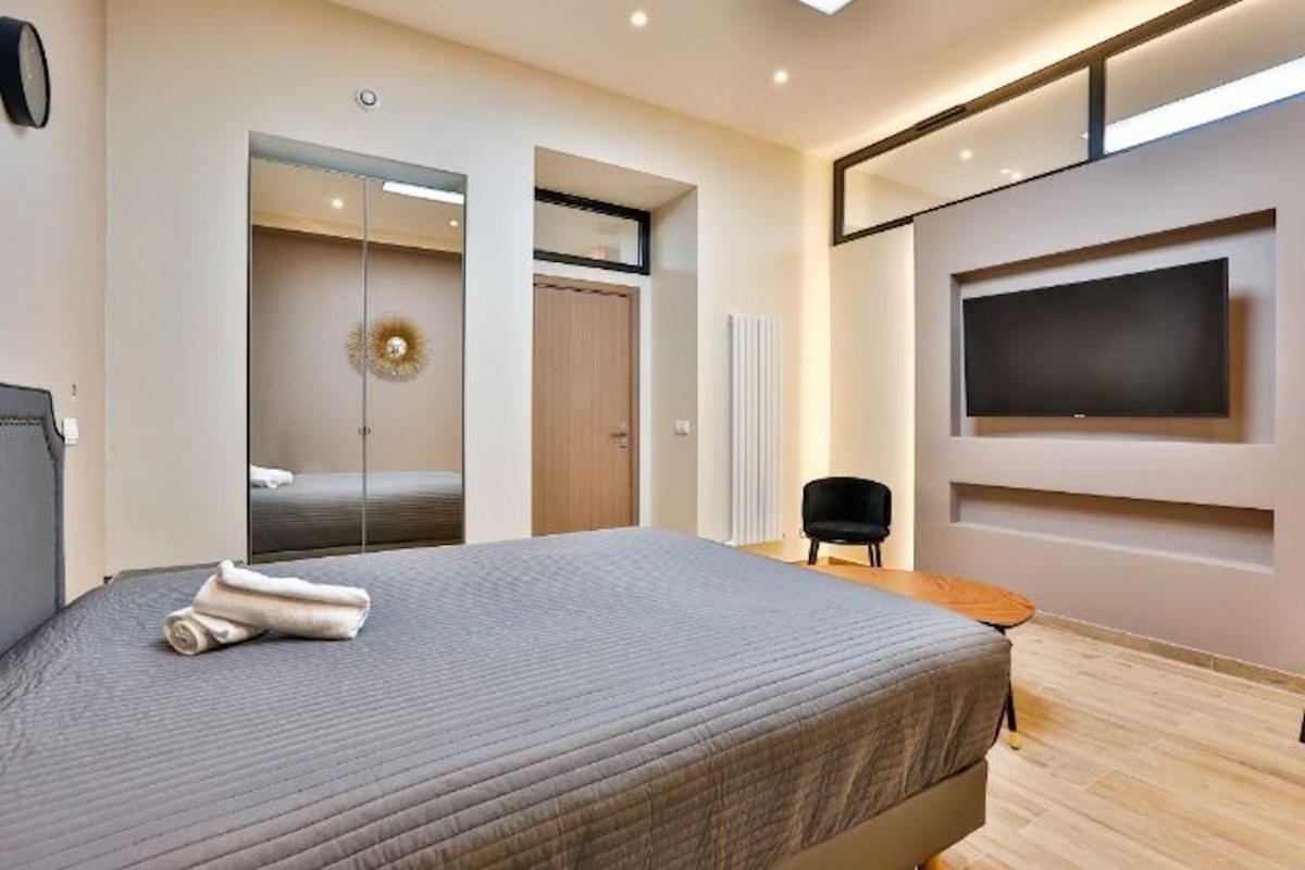Blue Nights - Sebastopol Apartment *