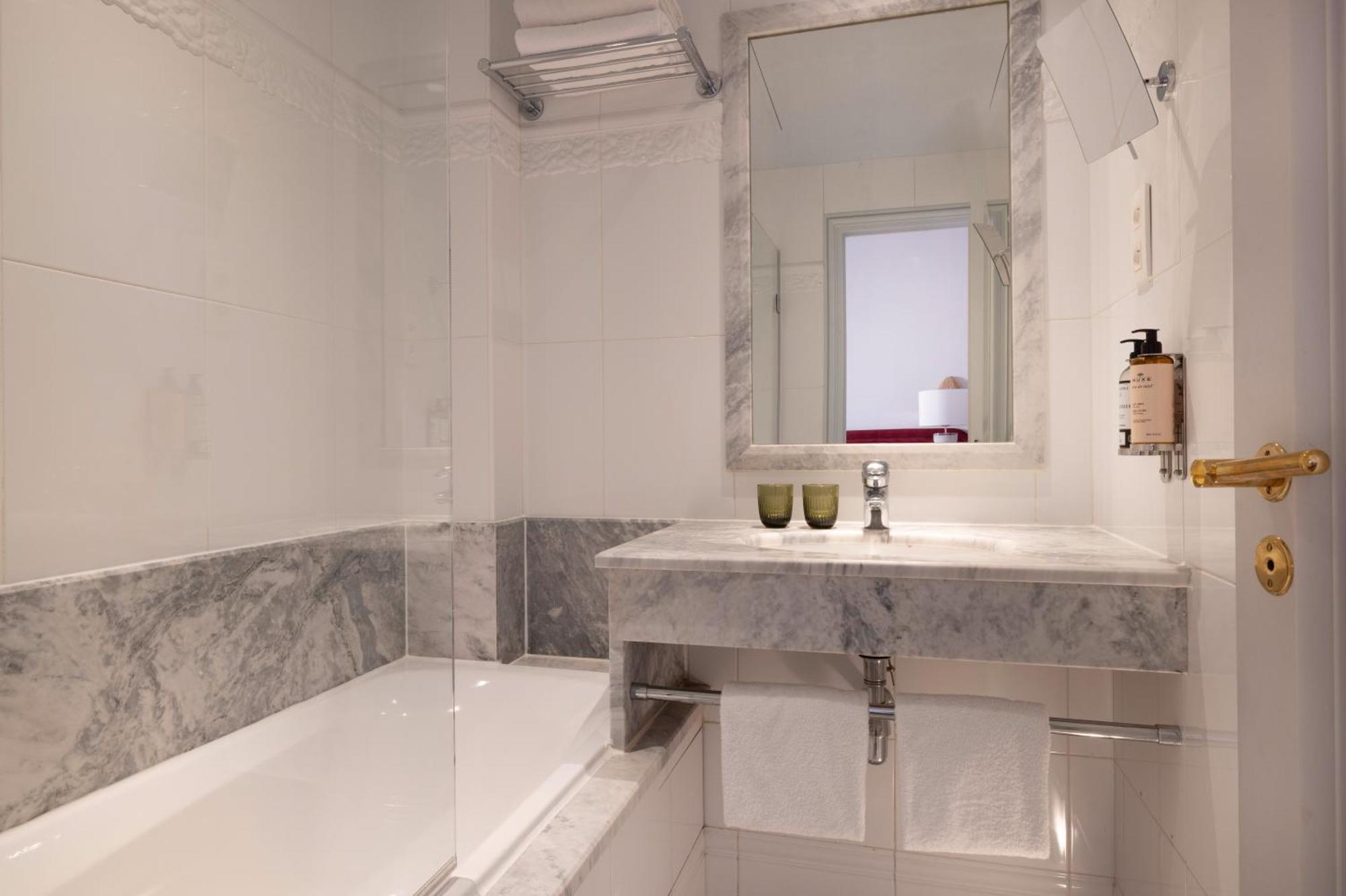 Hotel Le Lavoisier &