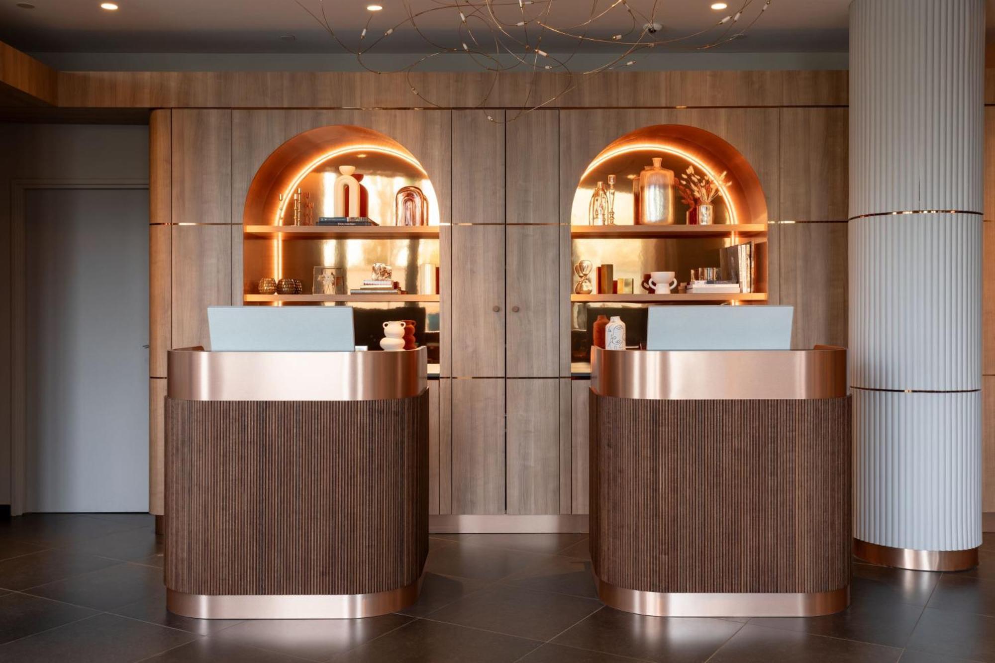 Hotel Ac Porte Maillot By Marriott Paris