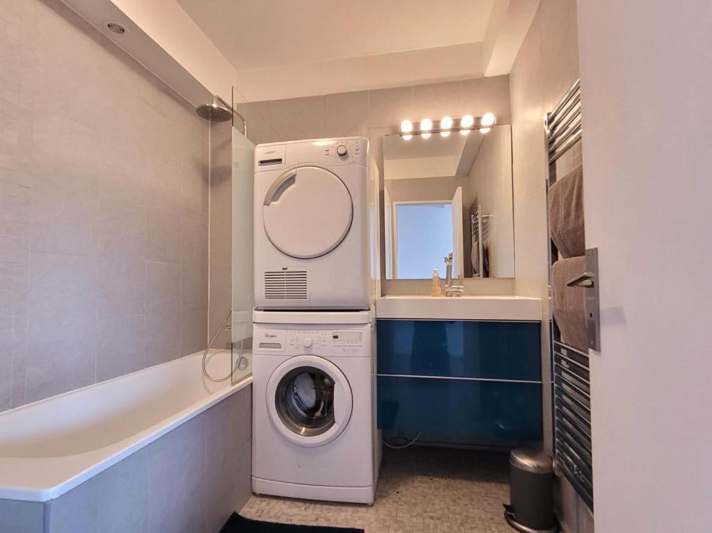 Apartment Eiffel Tower - Luxury 2 Bedroom *
