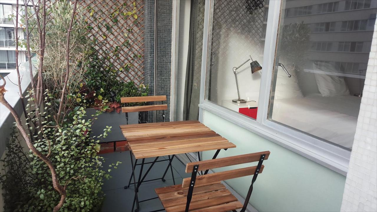 Eiffel Tower - Luxury 2 Bedroom Paris
