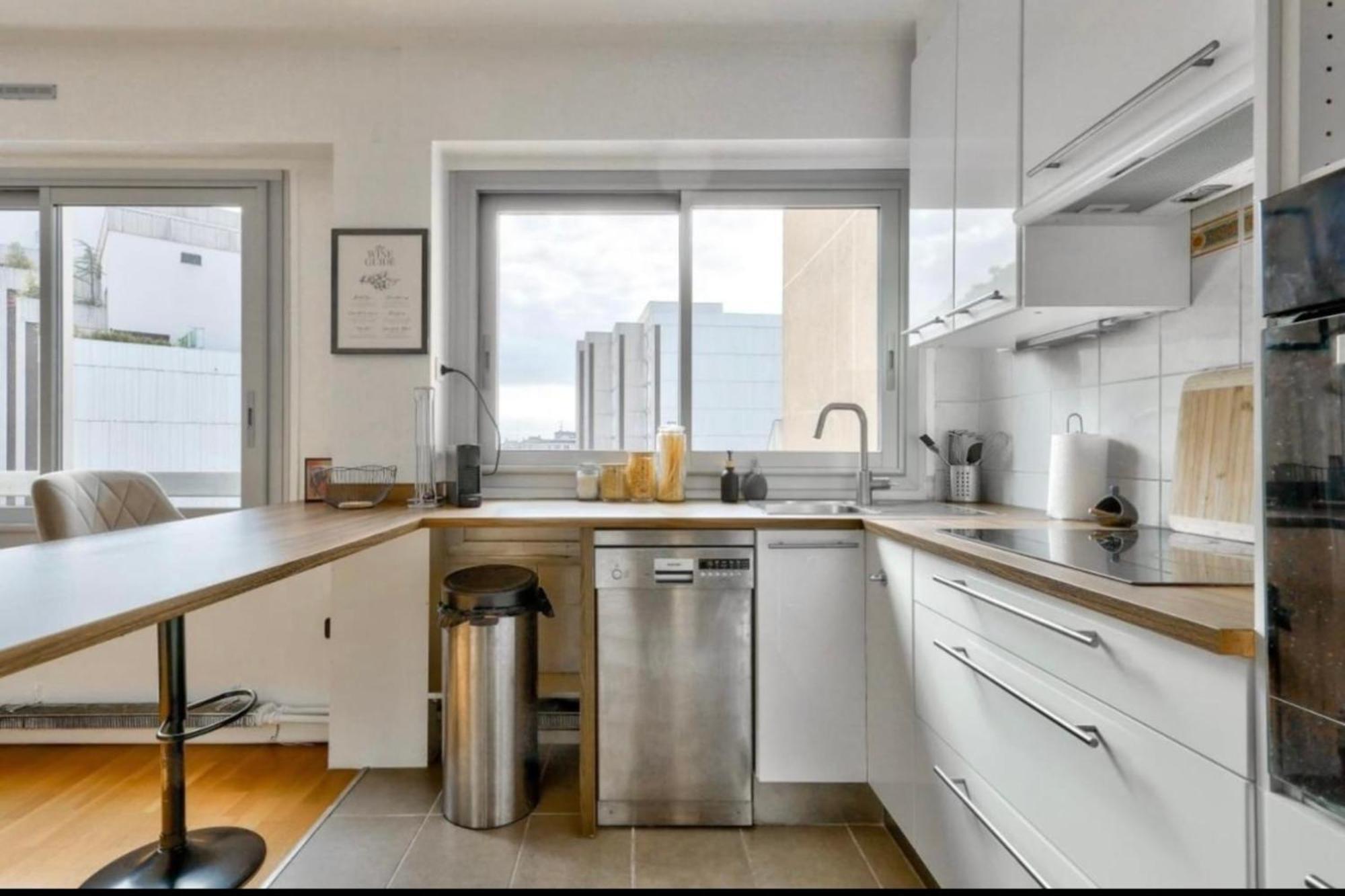 Cozy 50 M Near Pere-lachaise Apartment *