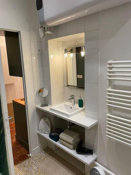 Apartment 2 Pieces Parisien A 10 Min De Montmartre *
