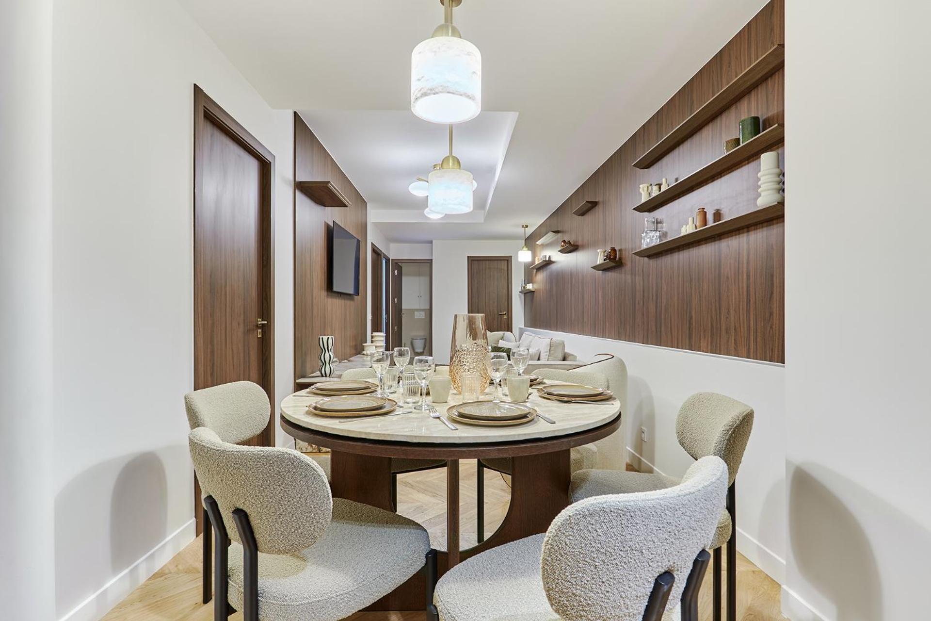 Sublime 3 Bedrooms Center Of By Prestige Paris