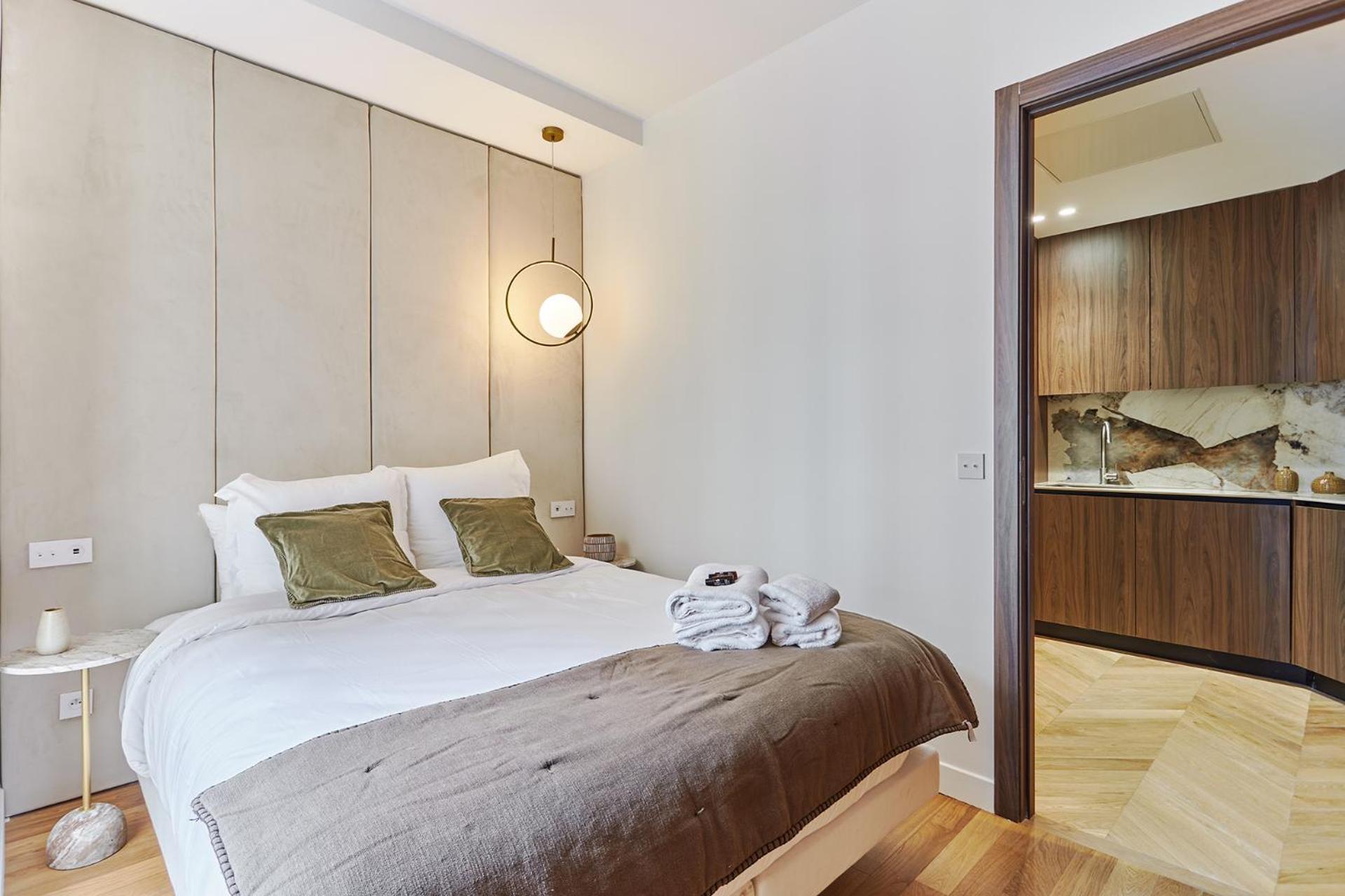 Sublime 3 Bedrooms Center Of By Prestige Apartment