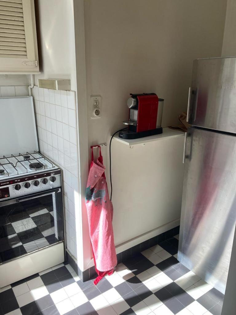 Apartment Arc De Triomphe - Champs Elysees - Super Emplacement - 5e Etage - Balcon - 60 M2