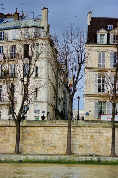 Apartment Ile Saint Louis, Notre Dame, 1 2 A 4p