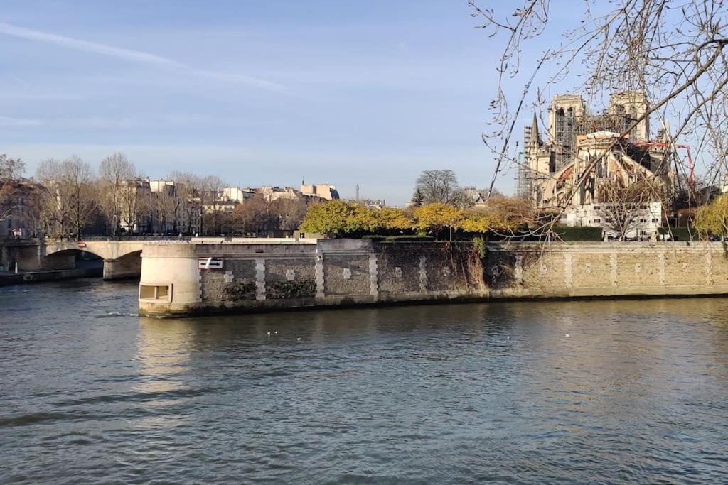 Apartment Ile Saint Louis, Notre Dame, 1 2 A 4p Paris