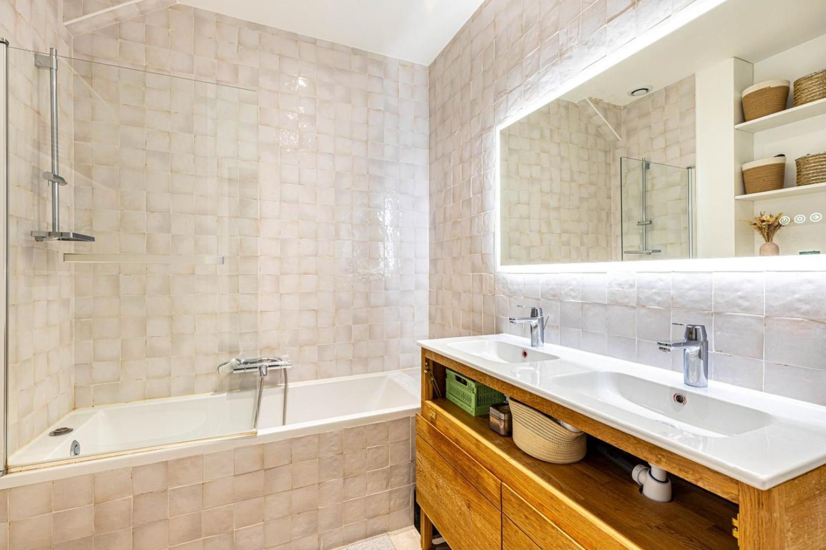 Guestready - Bright Retreat With A Terrace Apartment