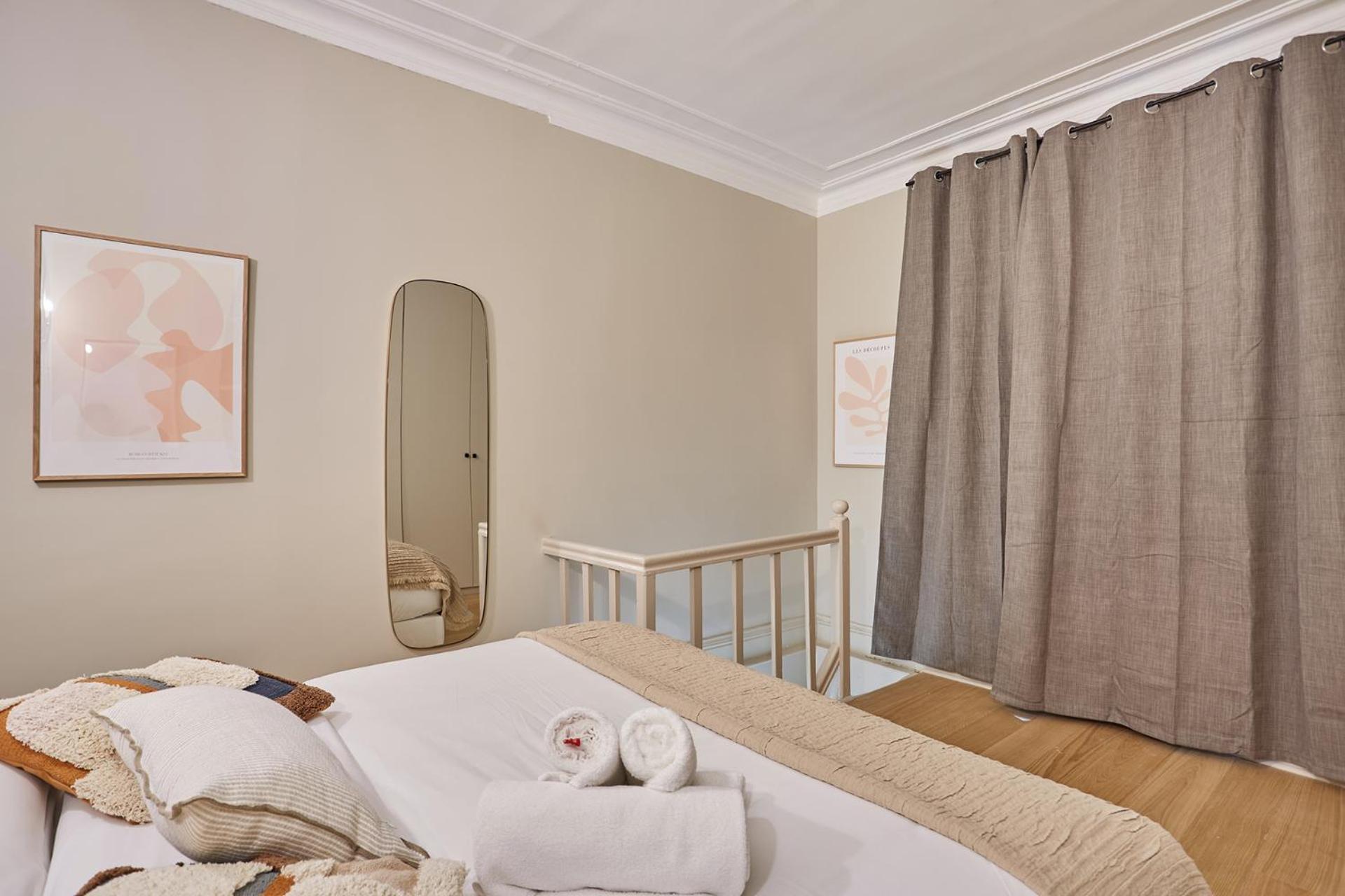 Duplex Beaubourg Le Marais By Prestige Apartment Paris