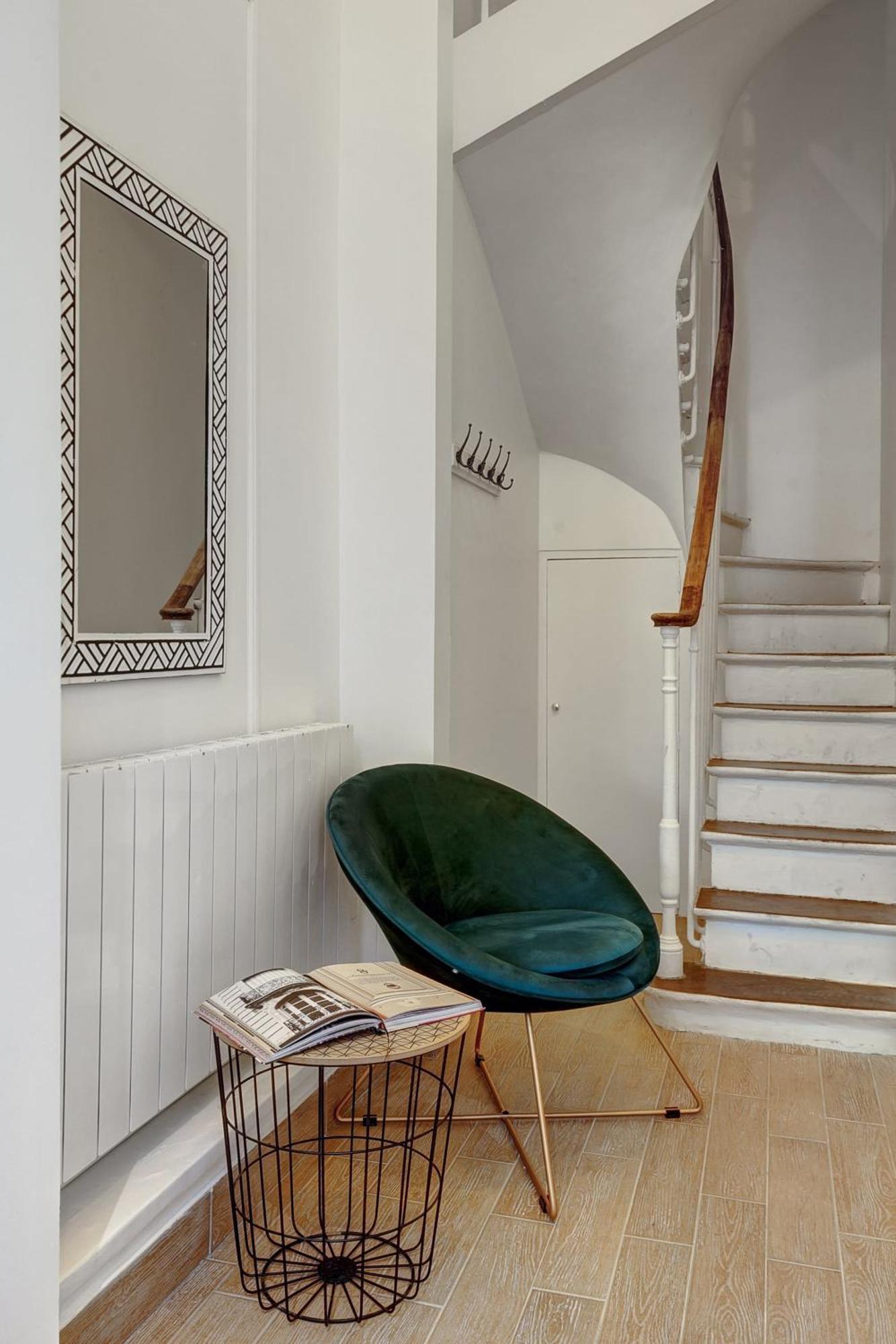 Champs-elysees - 2br With Balcony - Cityapartmentstay * Paris