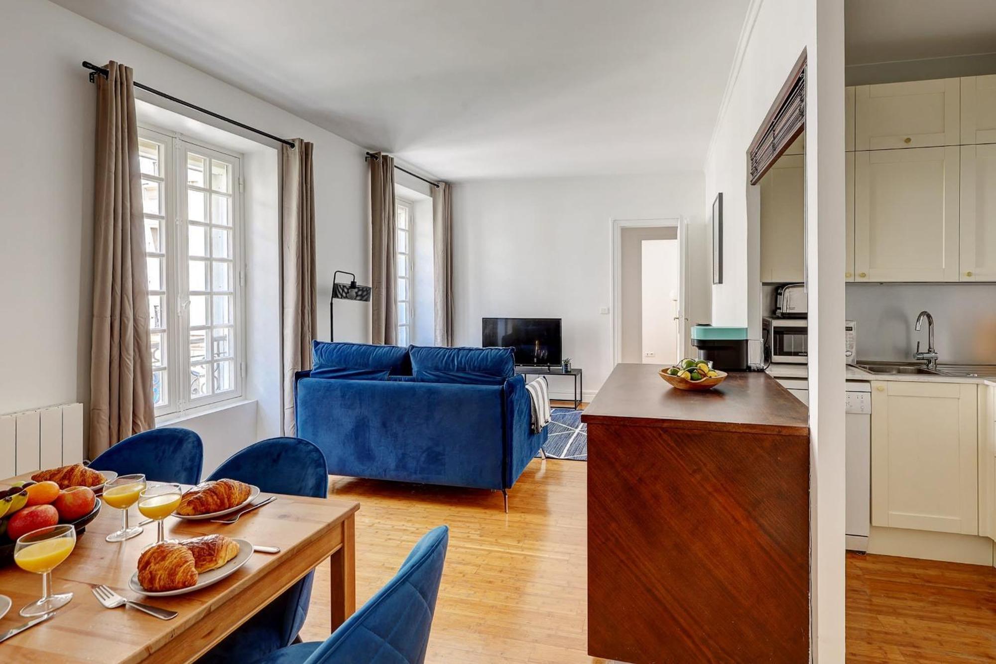 Champs-elysees - 2br With Balcony - Cityapartmentstay Apartment Paris
