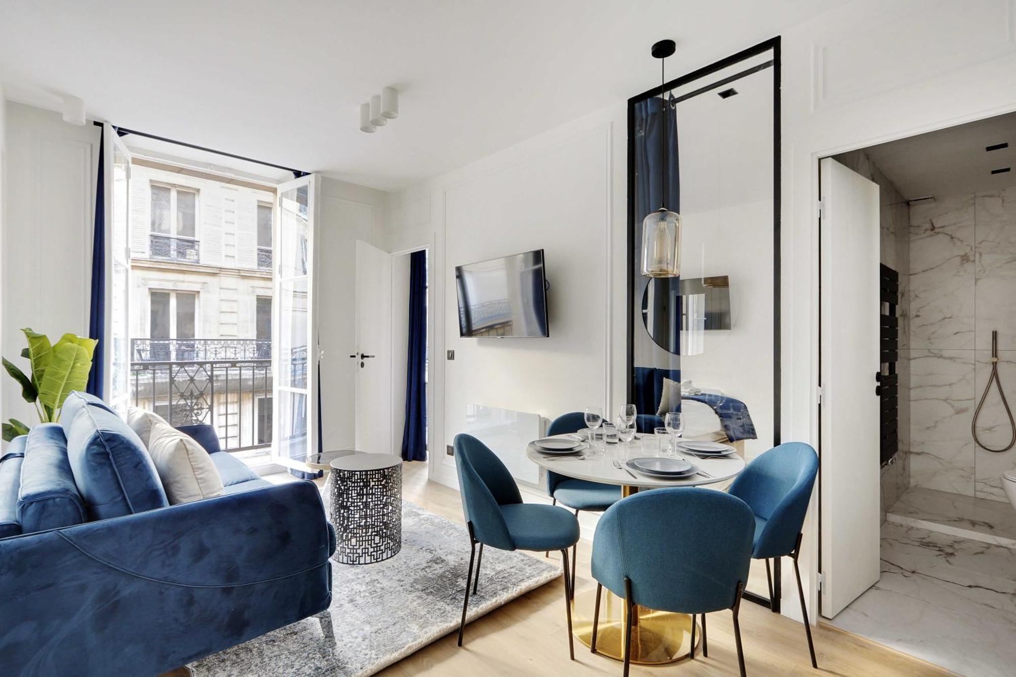 Luxury In The Heart Of - 1br-4p - Bourse *