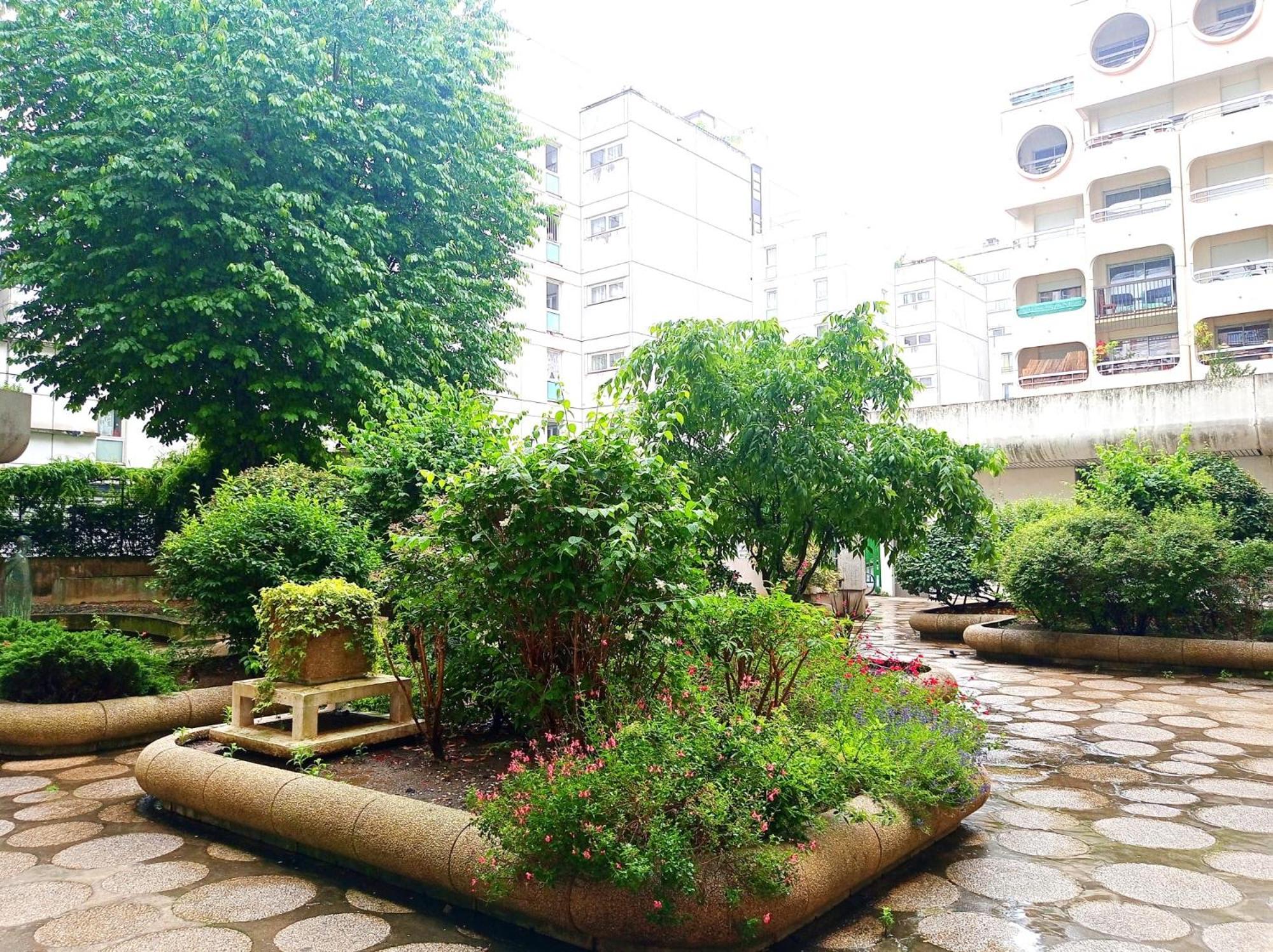 Zain Apartment Paris