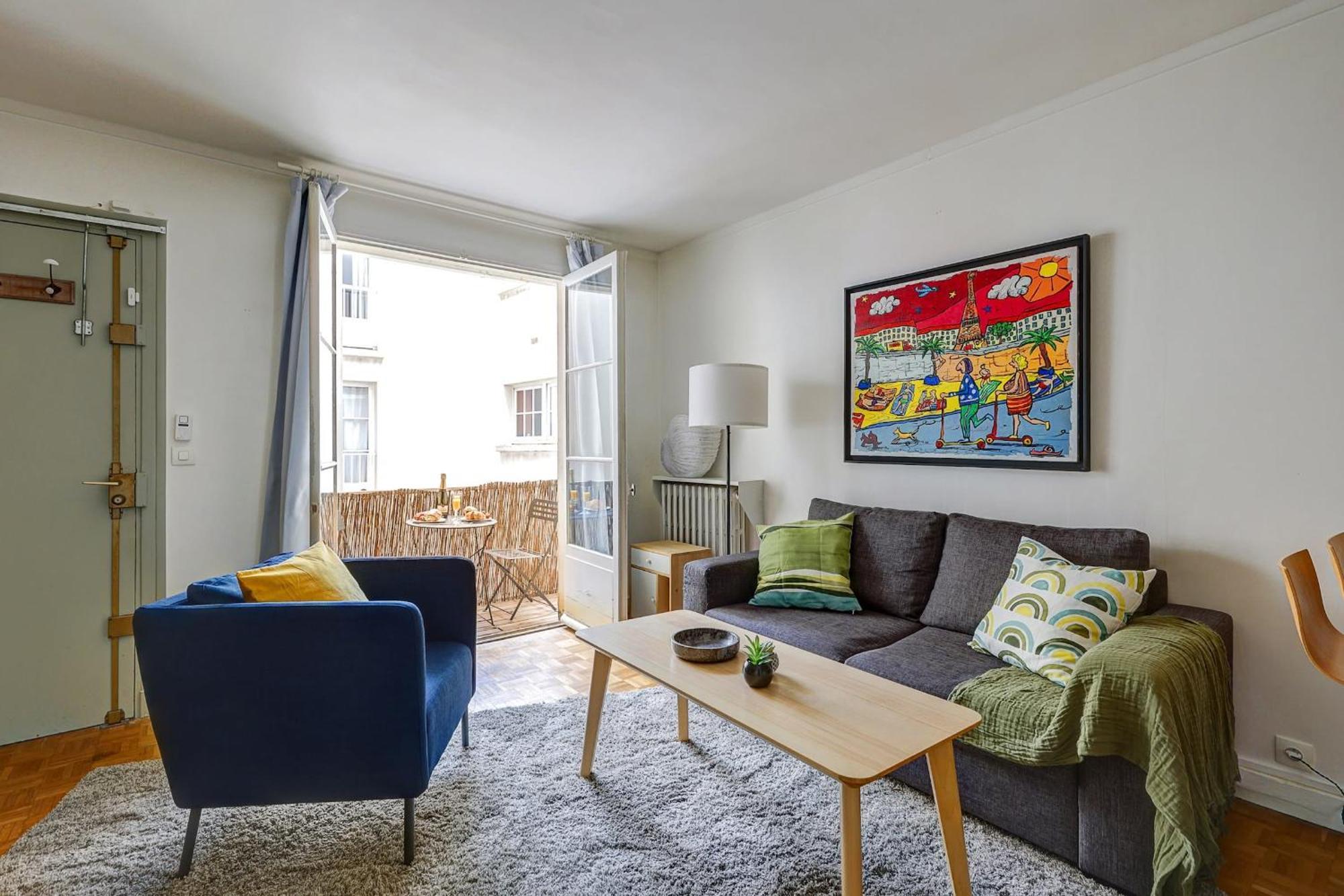 Notre Dame & La Seine With Balcony - Cityapartmentstay *