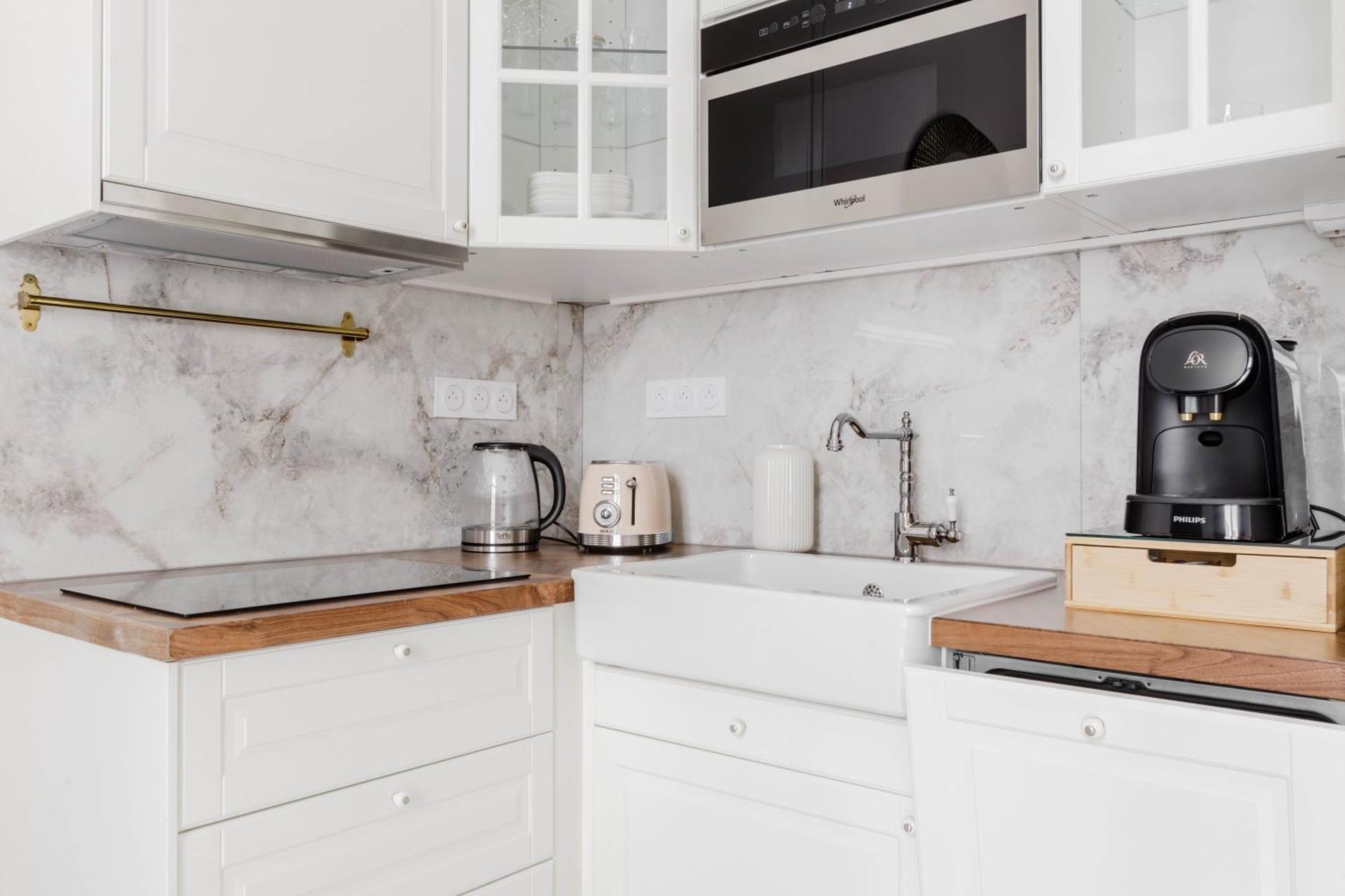 Caf Friedland Apartment Paris