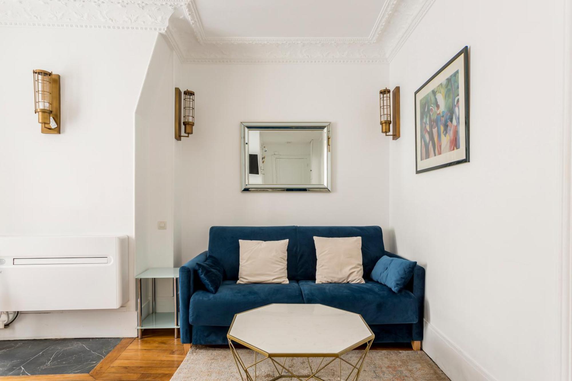 Saint Paul Le Marais Charlemagne Apartment