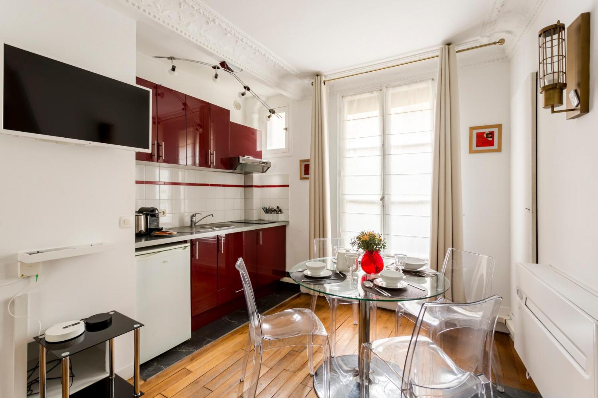 Saint Paul Le Marais Charlemagne Apartment Paris
