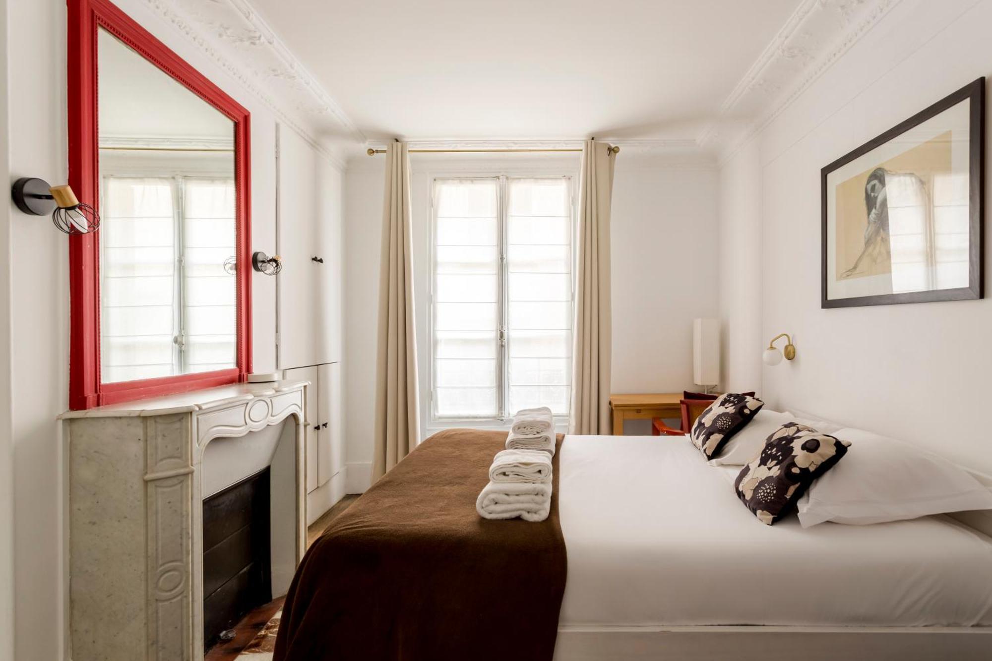 Saint Paul Le Marais Charlemagne Apartment