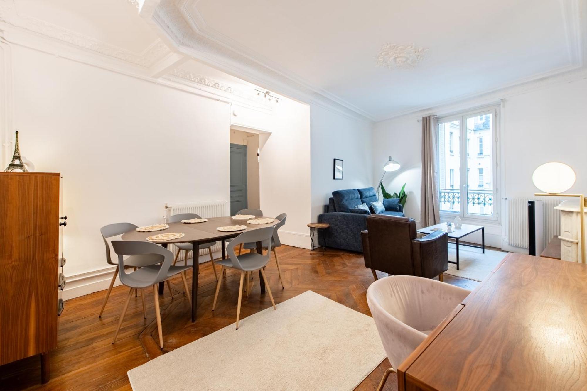 Stylish 2-bedroom Near The Famous Moulin Rouge