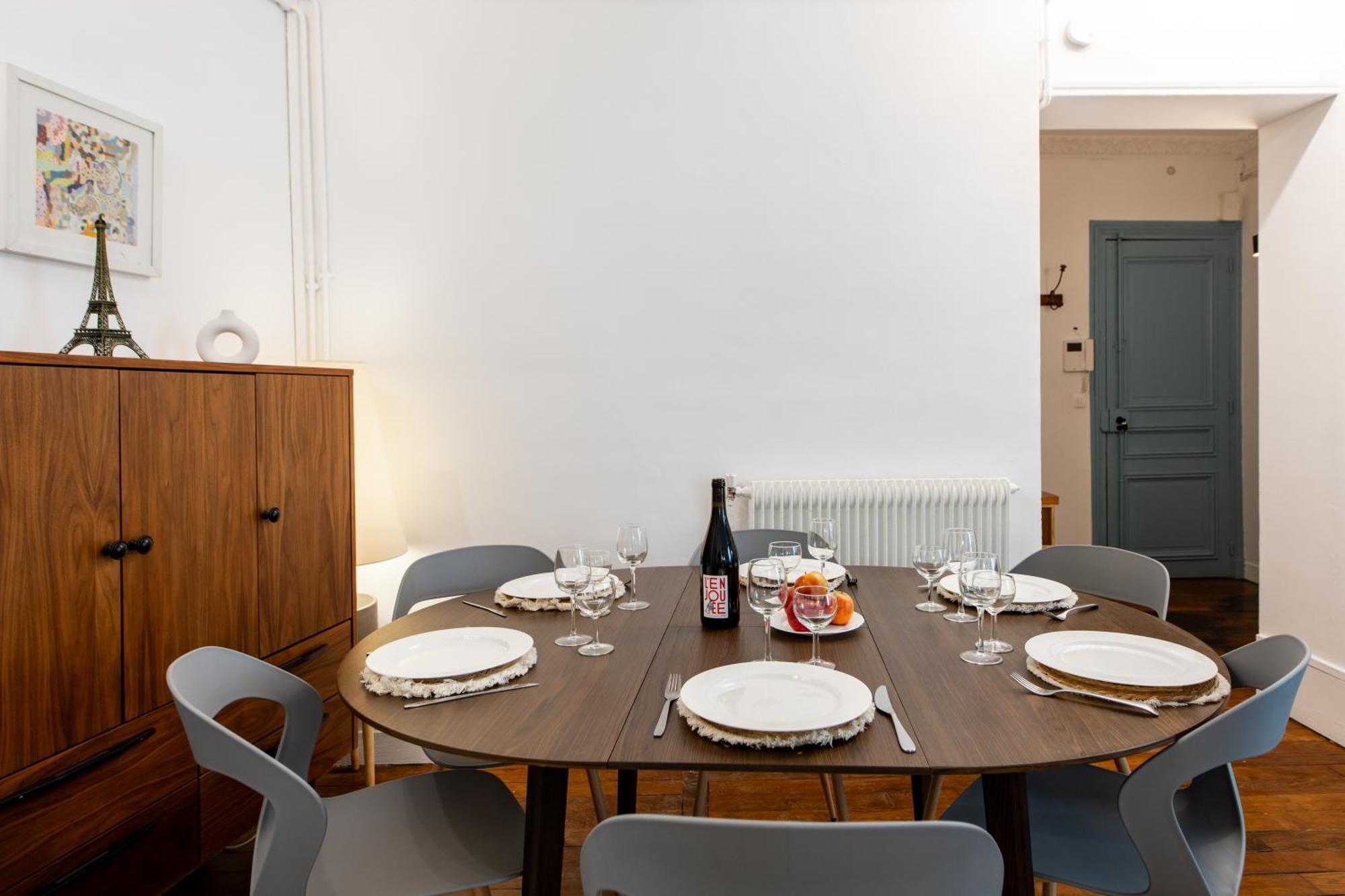 Stylish 2-bedroom Near The Famous Moulin Rouge Appartement *