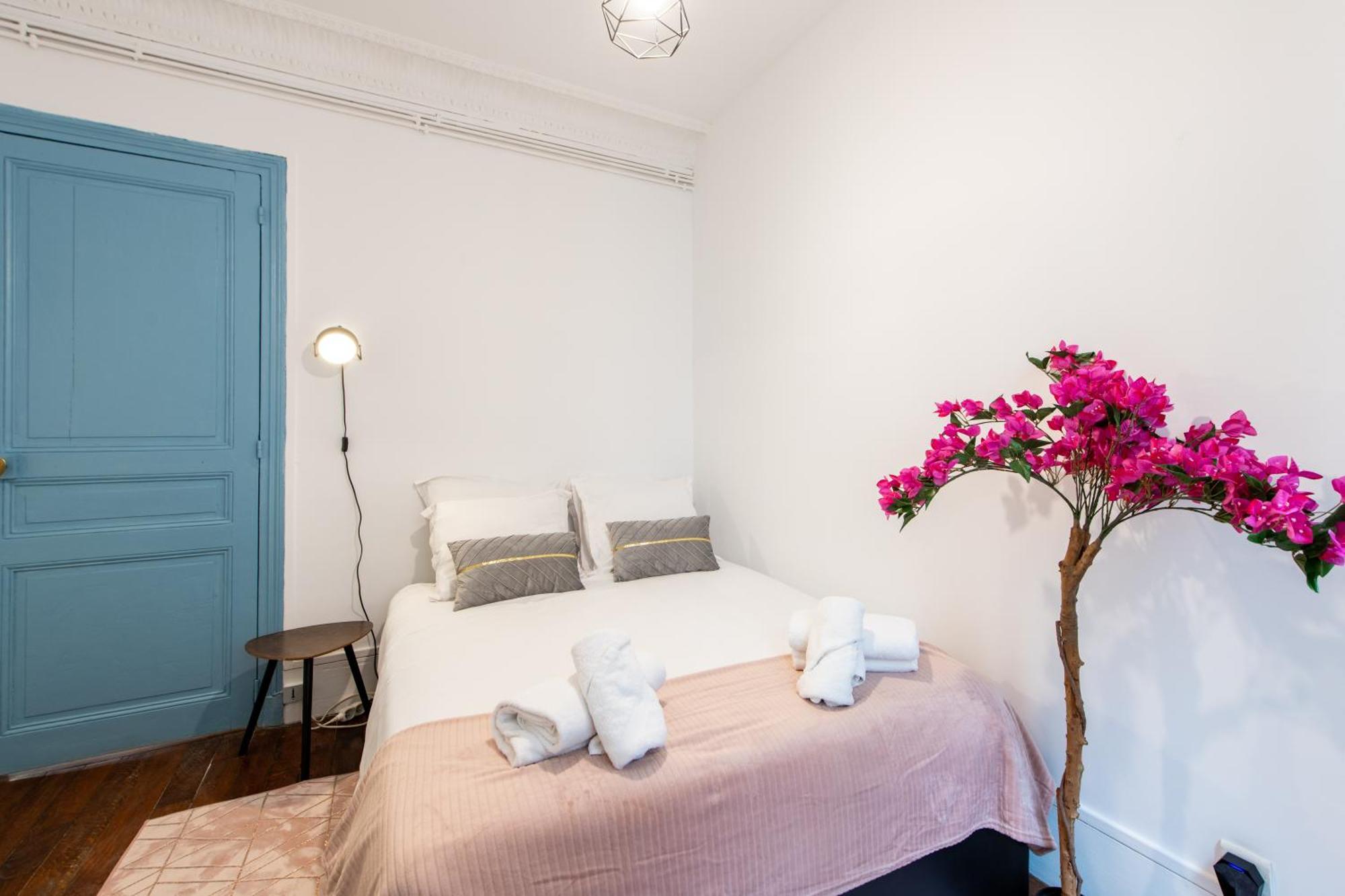 Appartement Stylish 2-bedroom Near The Famous Moulin Rouge *