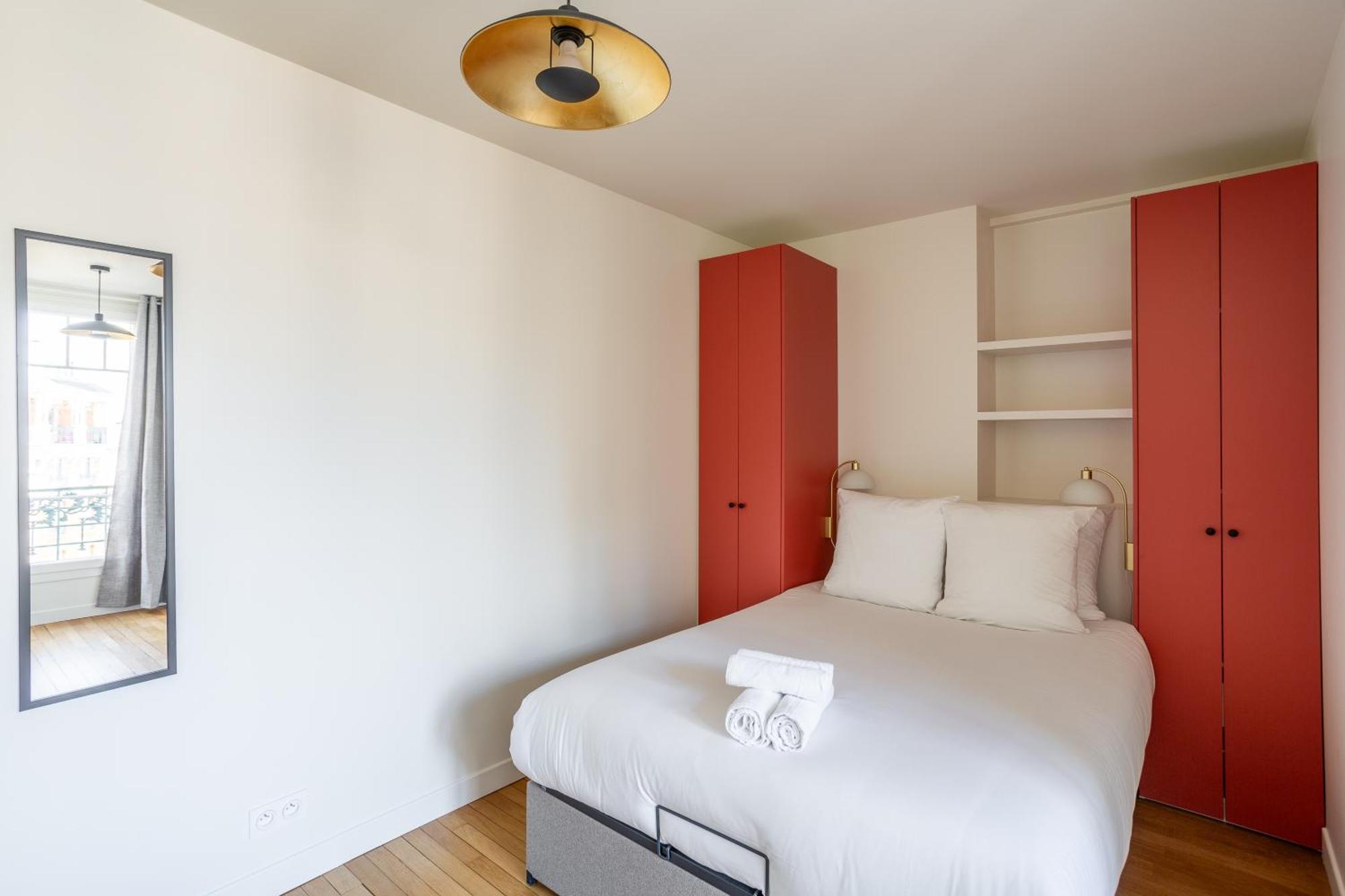 The 15 Place Apartment *