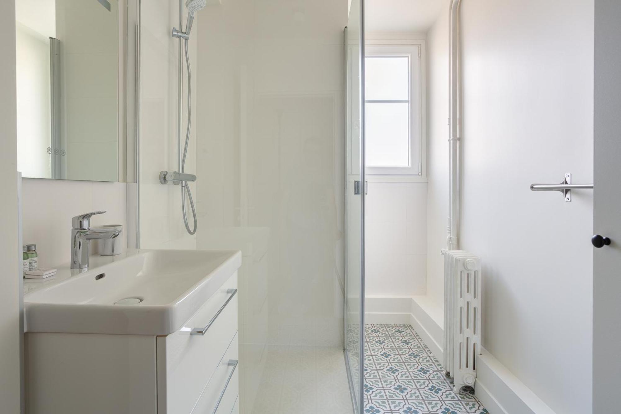 The 15 Place Apartment *