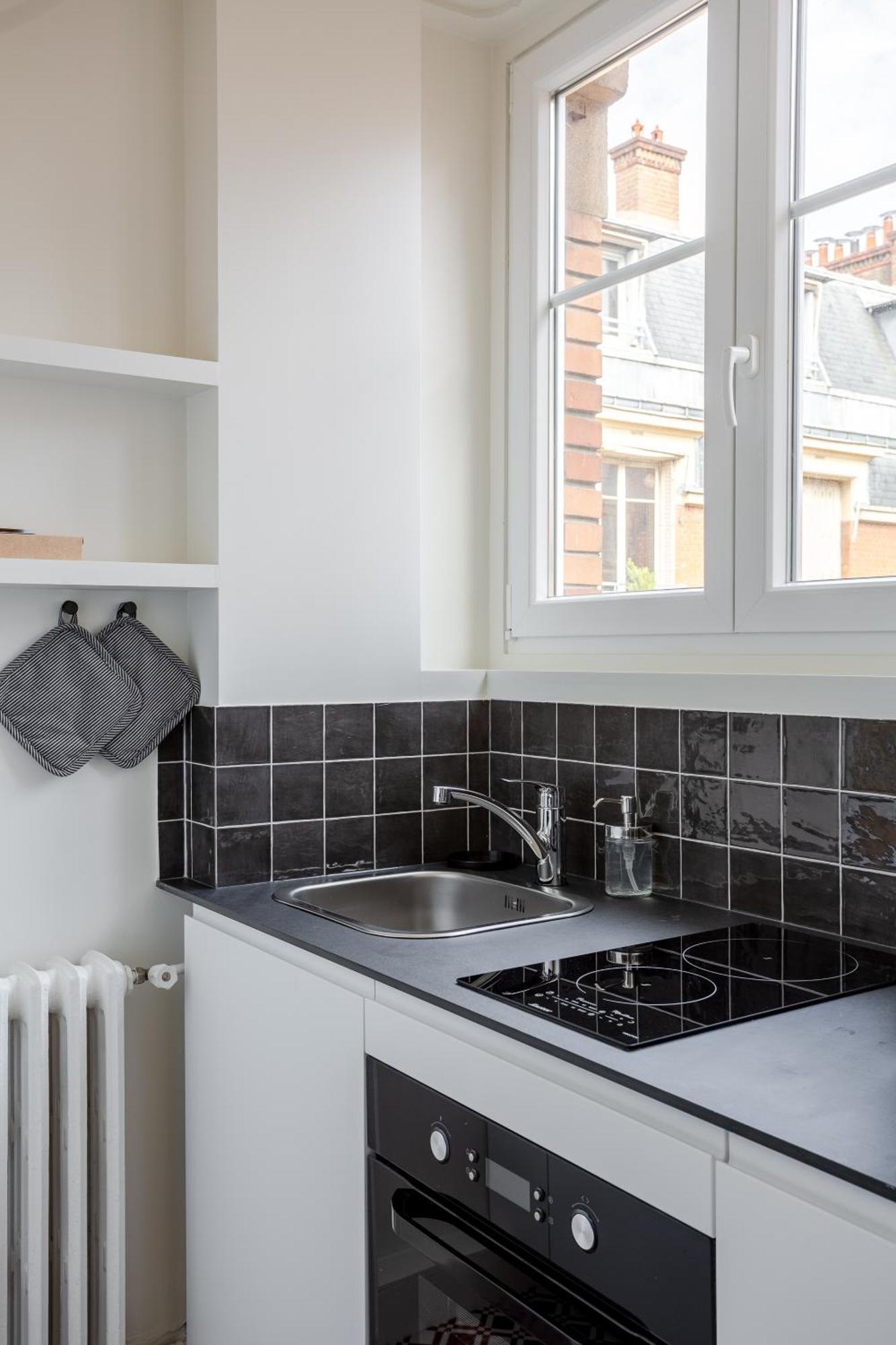 The 15 Place Apartment Paris