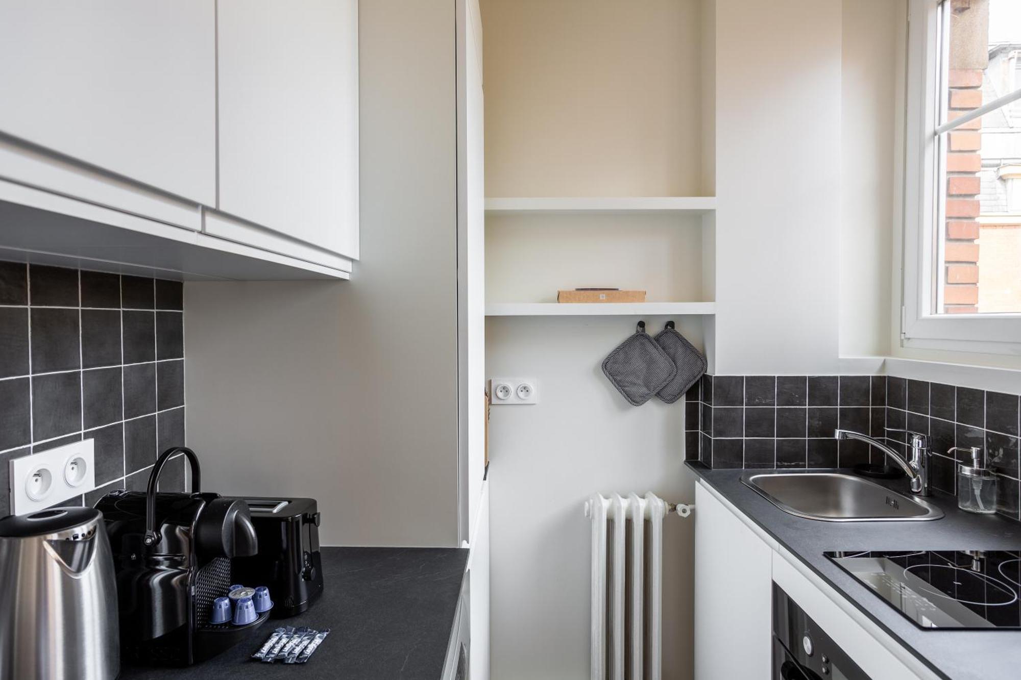 The 15 Place Apartment Paris