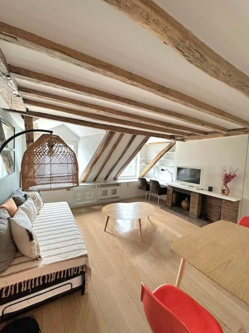 Elegant Loft Place Vendome Apartment