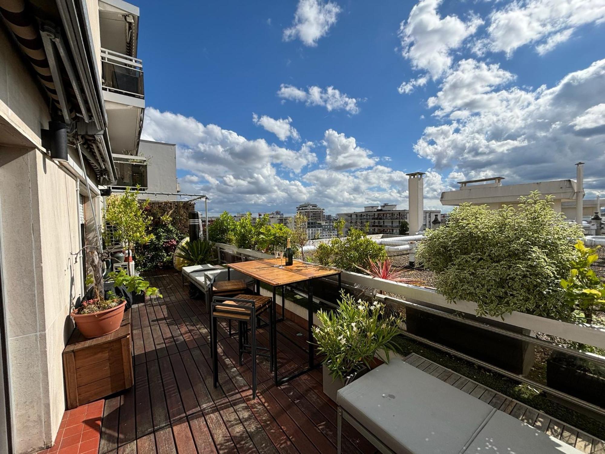 Situe A - Vue Sur Paris