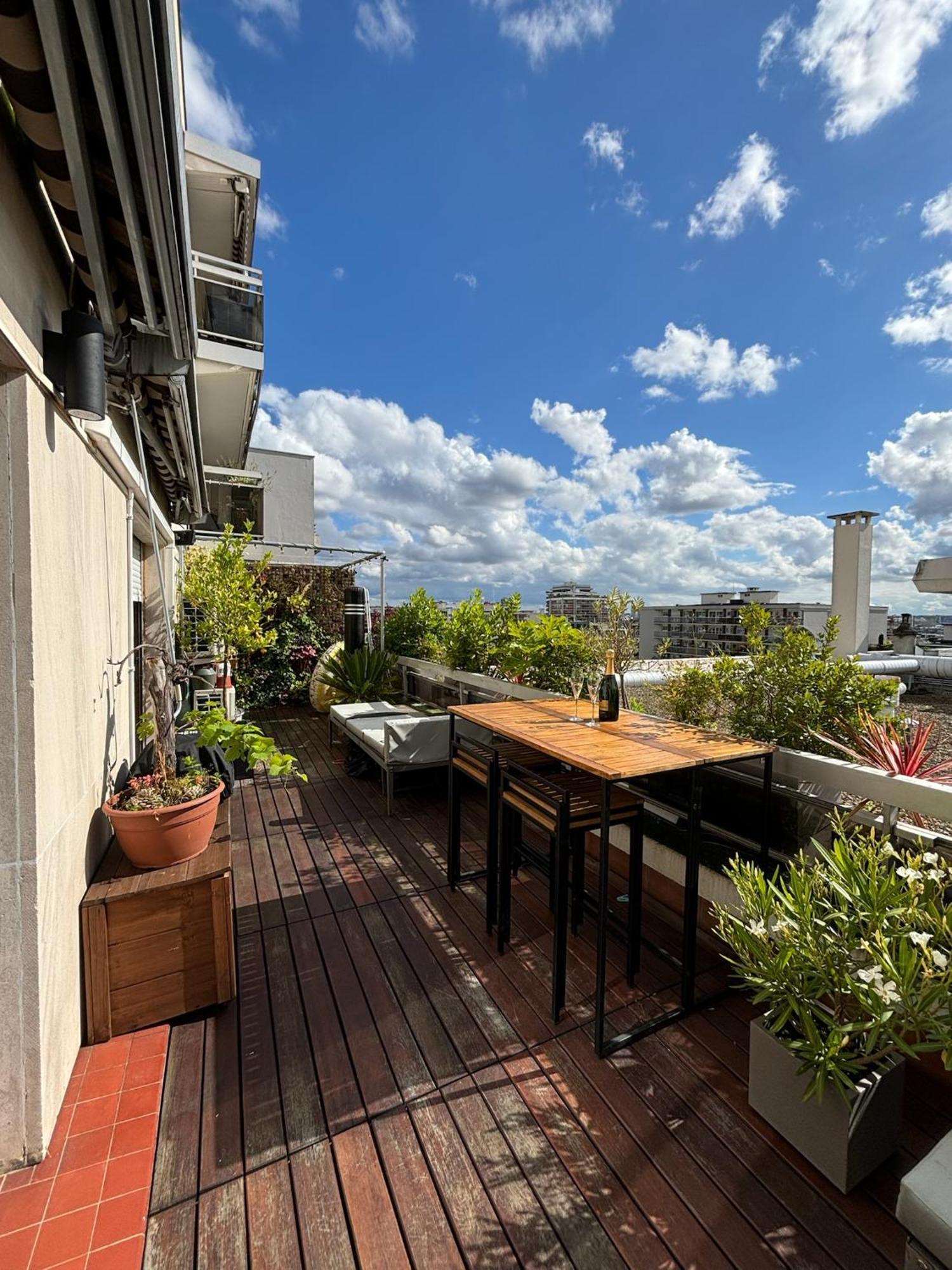 Situe A - Vue Sur Paris