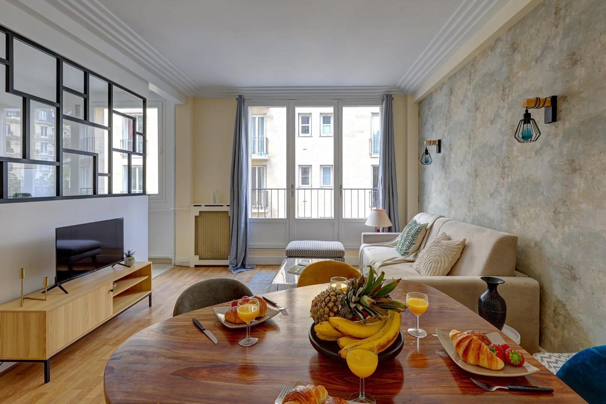 Tower 1br Cozy *
