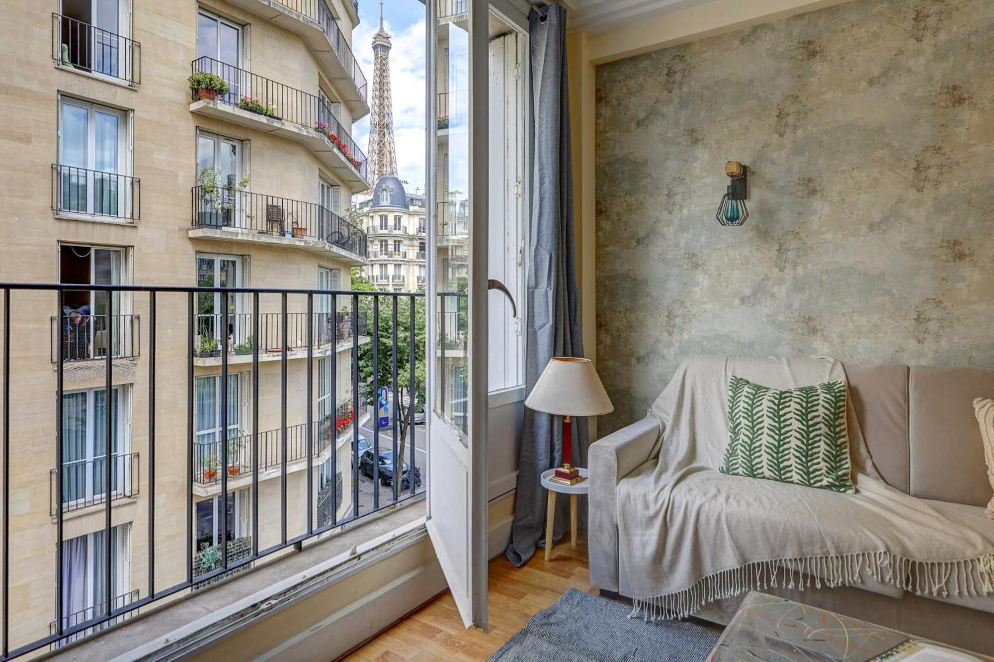 Apartment Tower 1br Cozy