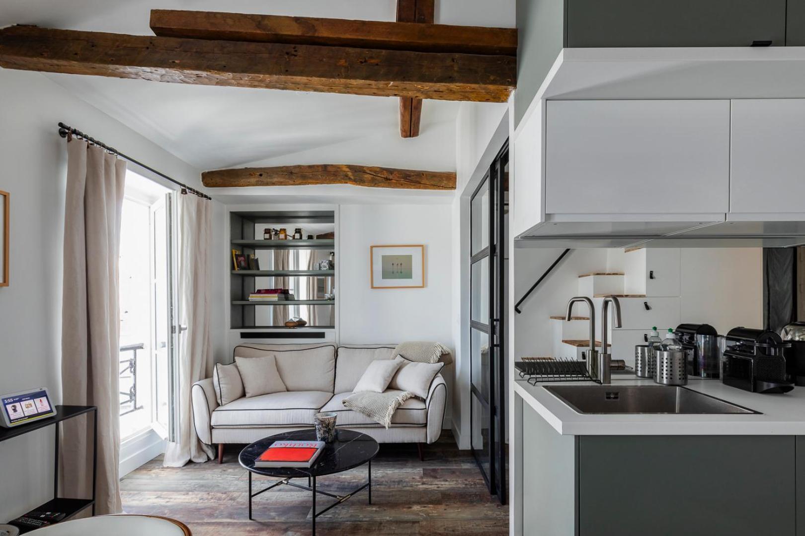 Charming Newly Renovated In The Heart Of St Germain Des Pres Apartment *