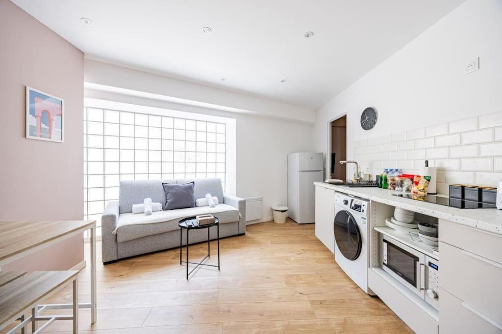 Charme Parisien 6 Personnes, 2 Chambres, 19eme Paris