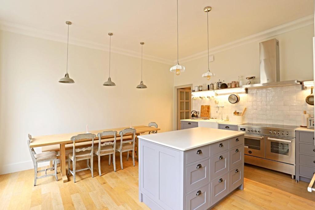 Beautiful Jardin Luxemboug Rue Ferou Apartment *