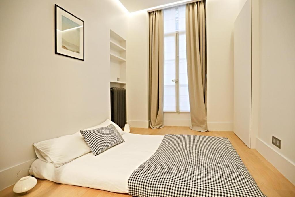 Beautiful Jardin Luxemboug Rue Ferou Apartment Paris