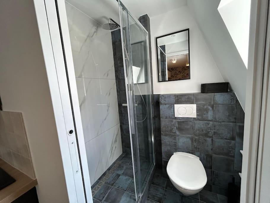 Fully Renovated For 2 Apartment Paris
