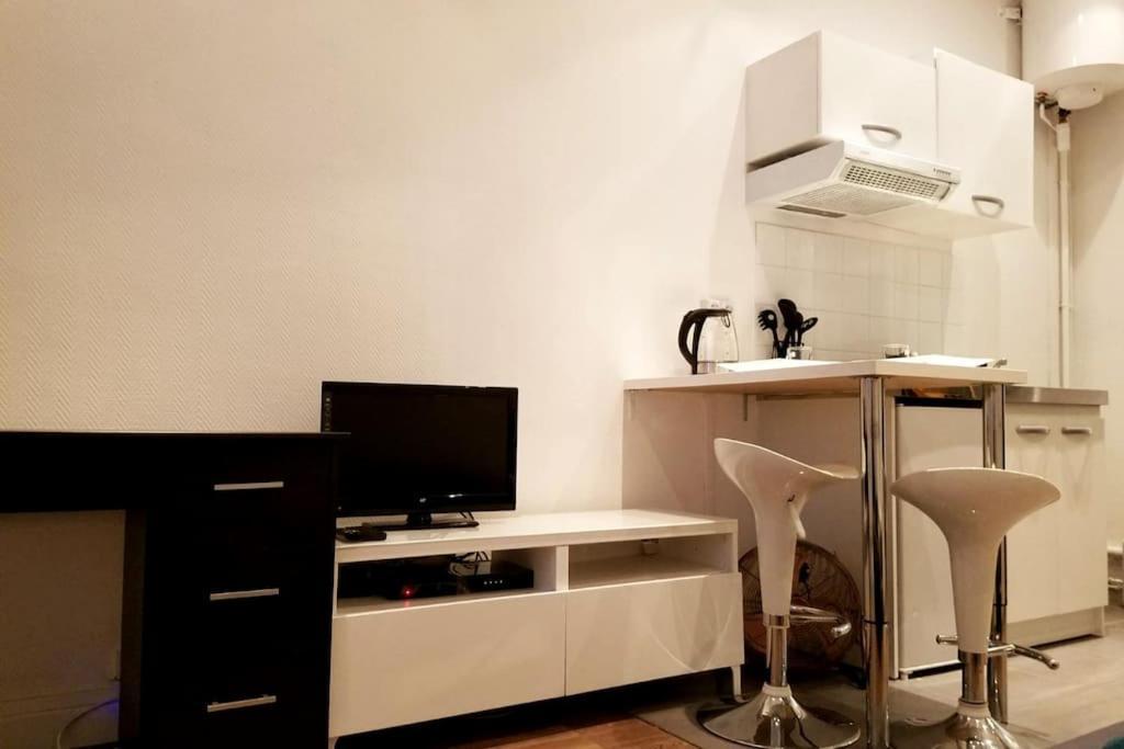 Functional Apartment, Belleville, 11 Paris