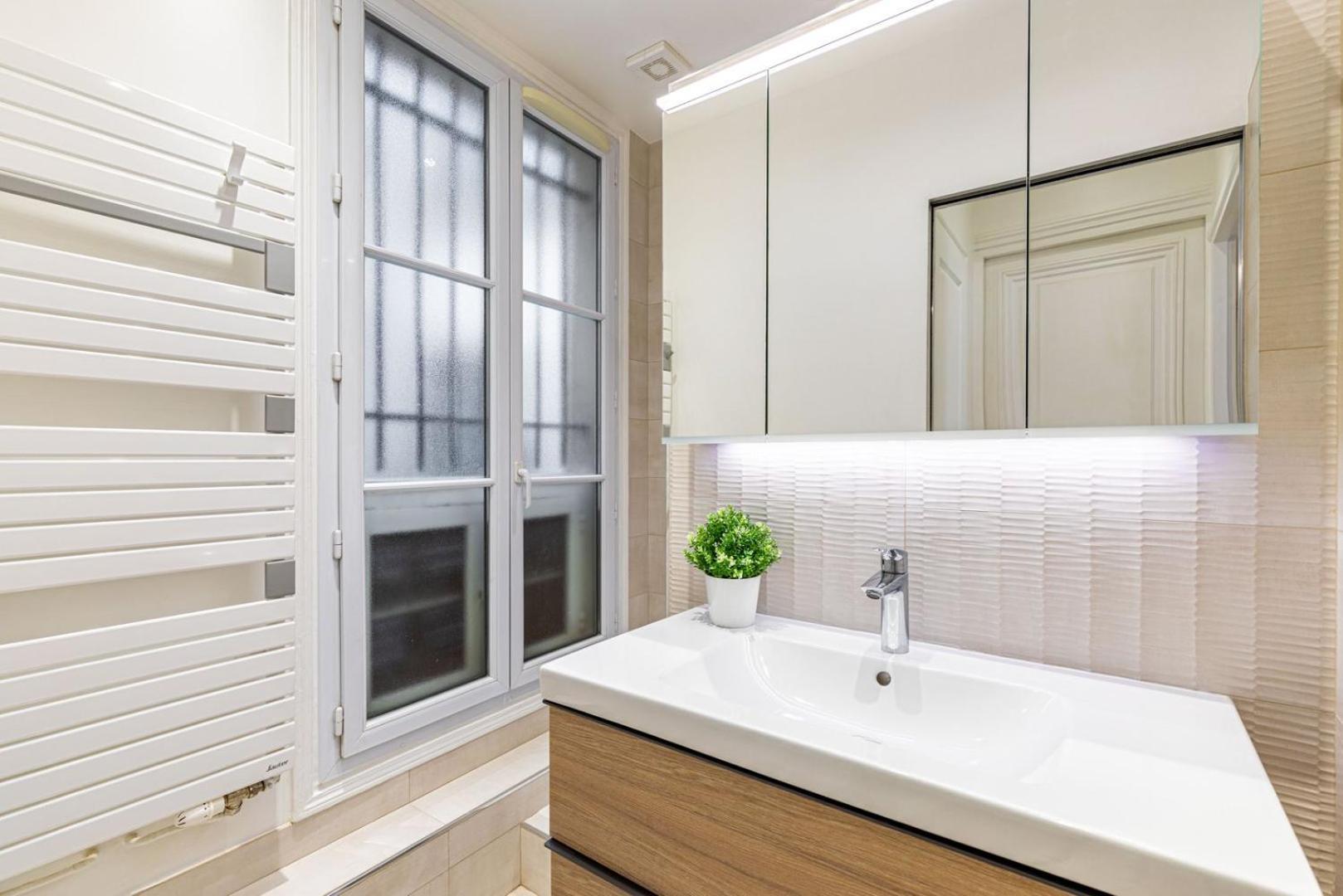 Guestready - Bel Proche Du Louvre Apartment Paris