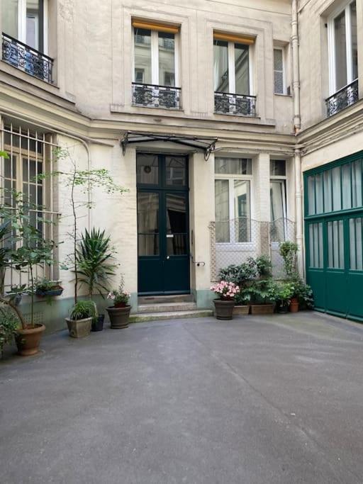 Apartment West Livingtrendy Area Spacious 2br Opera Montmartre