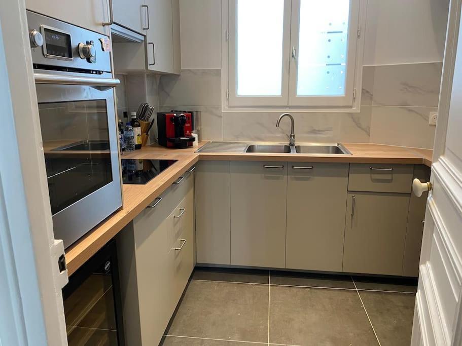 Apartment West Livingtrendy Area Spacious 2br Opera Montmartre *