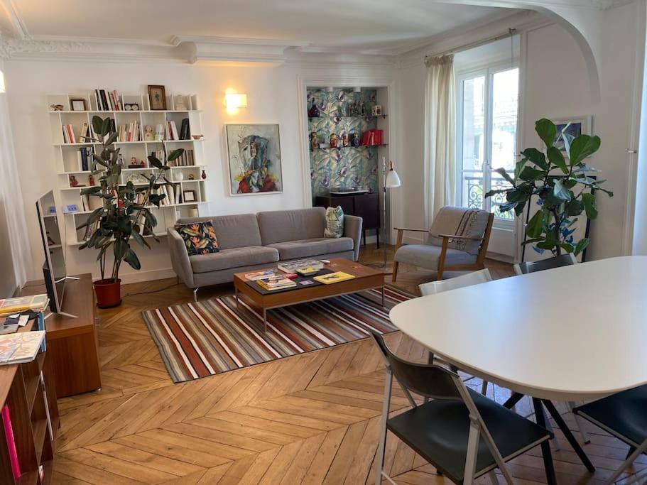 West Livingtrendy Area Spacious 2br Opera Montmartre