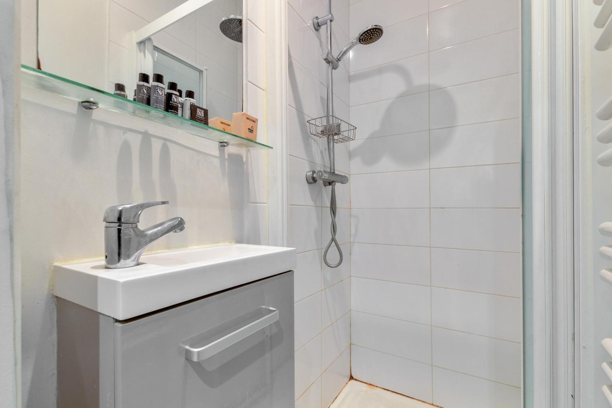 Apartment Marche Ordener - Refait A Neuf Proche Montmartre *